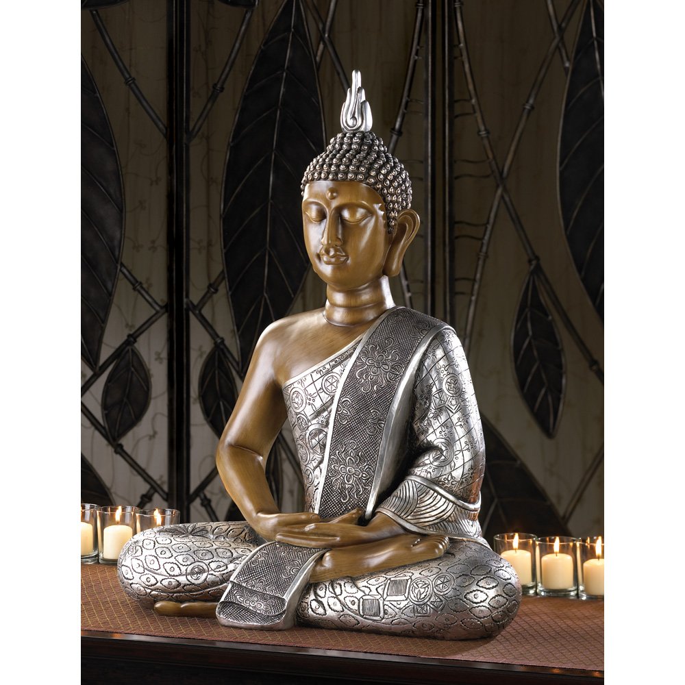 Giant thai buddha statue