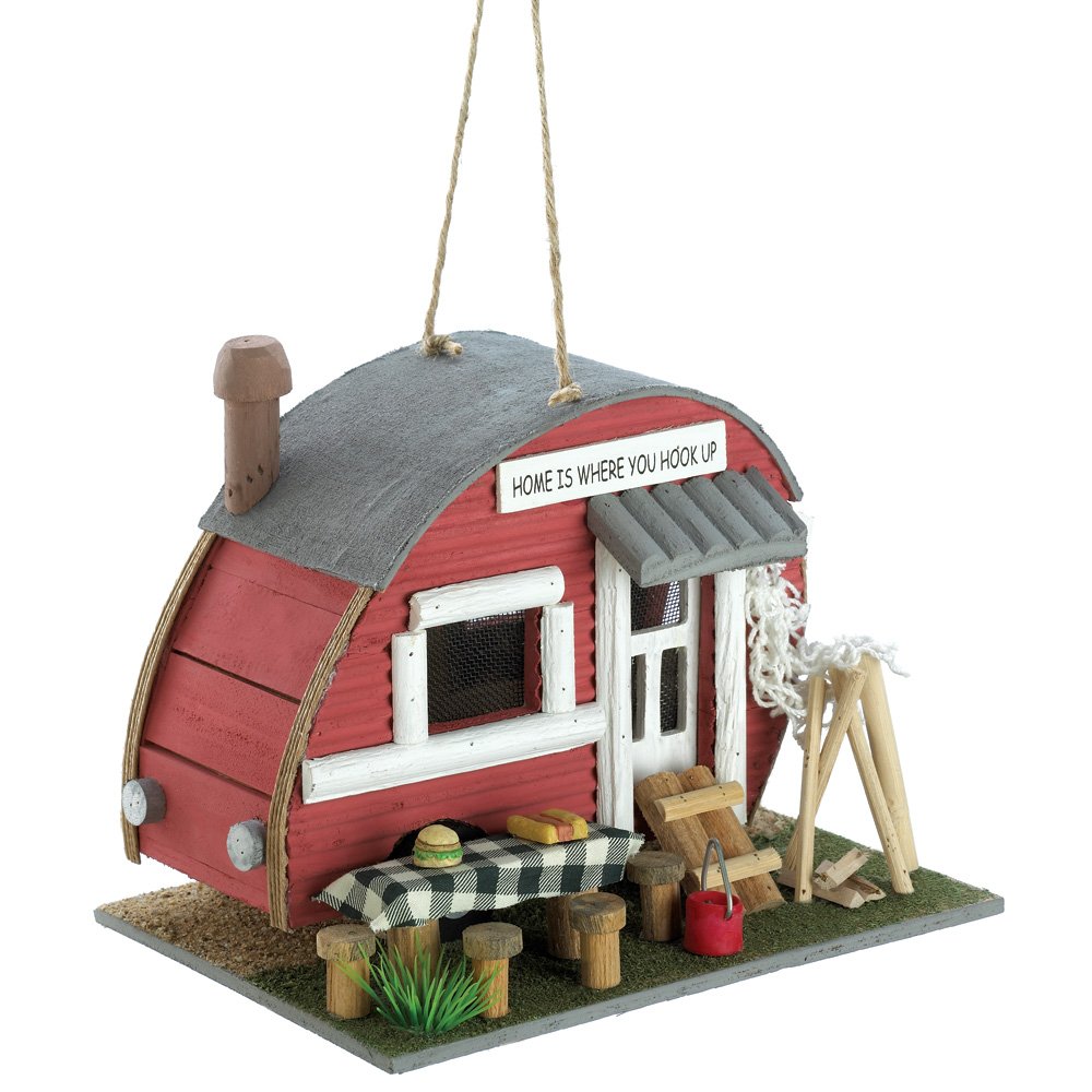 Vintage trailer birdhouse