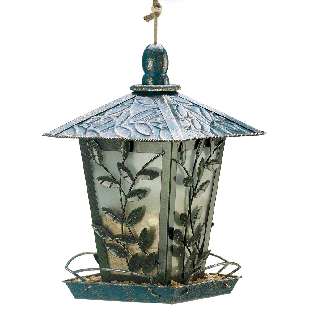 Vine gazebo birdfeeder