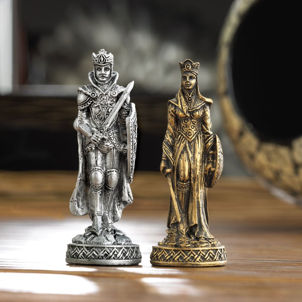 Battleground chess set