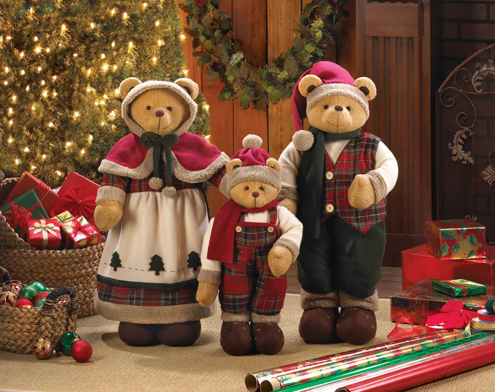Festive bear family d?cor