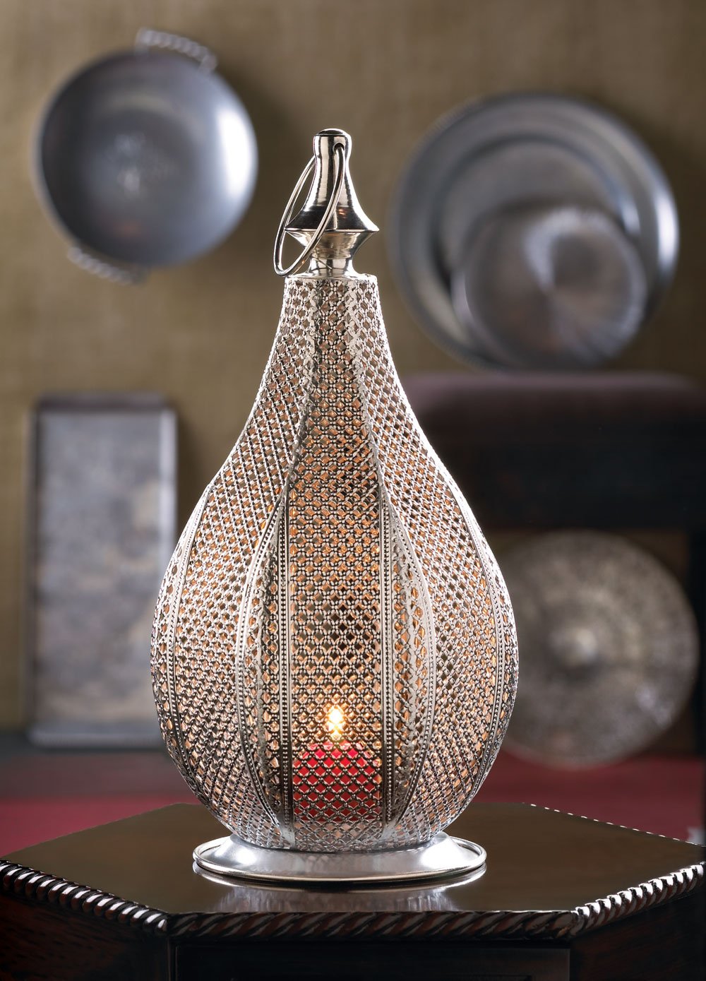 Metal rattan lantern