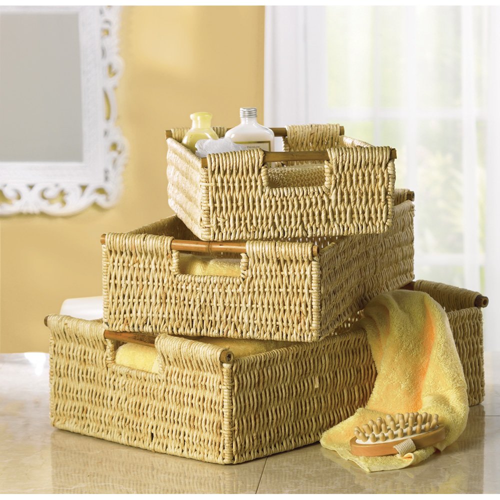 Corn husk nesting baskets
