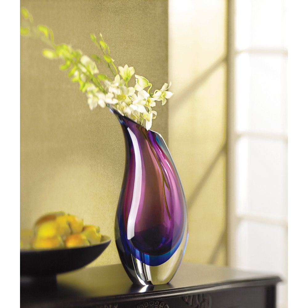 Duo tone modern vase